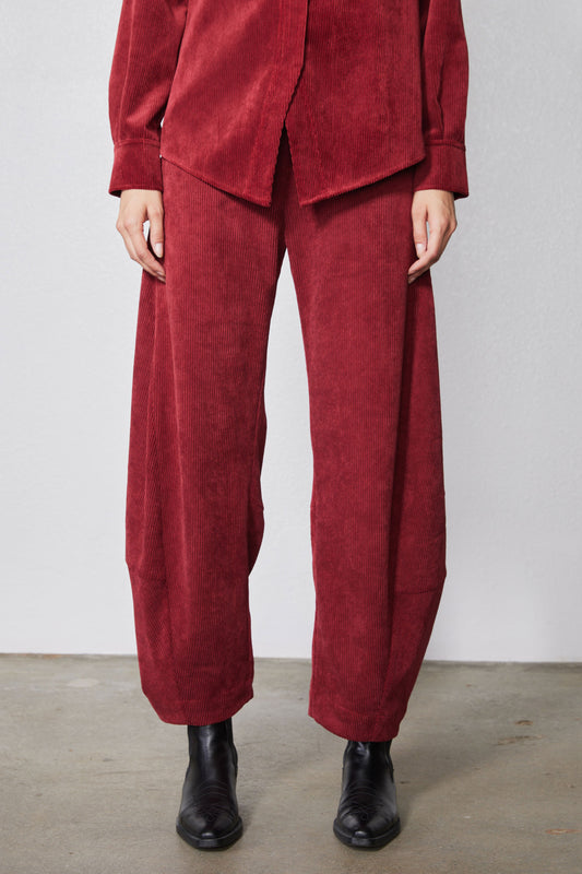 Pomegranate red loose barrel corduroy pants with wide cuffs and side pockets