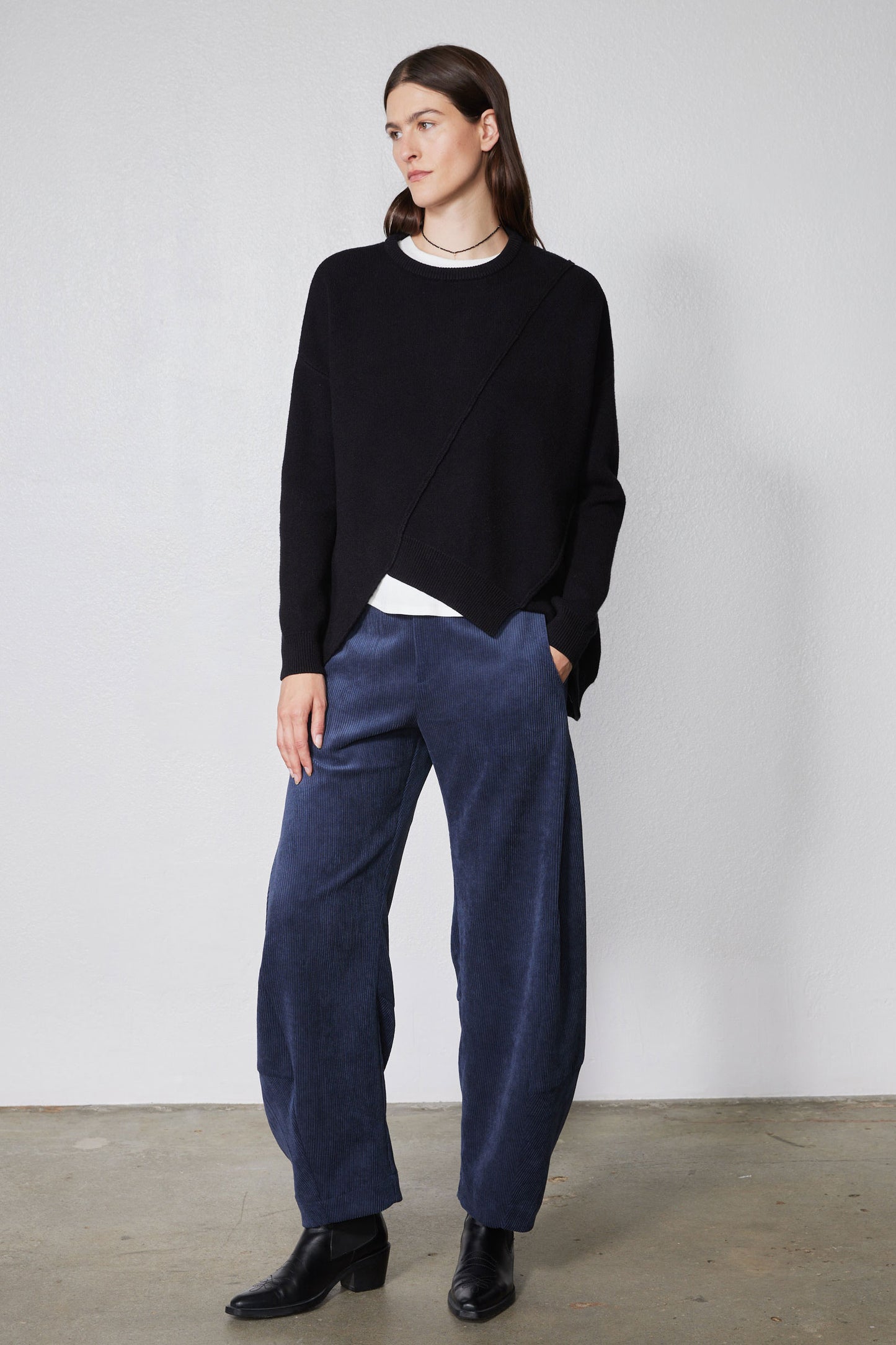 Loose barrel corduroy pants in blue, wide straight leg with relaxed fit