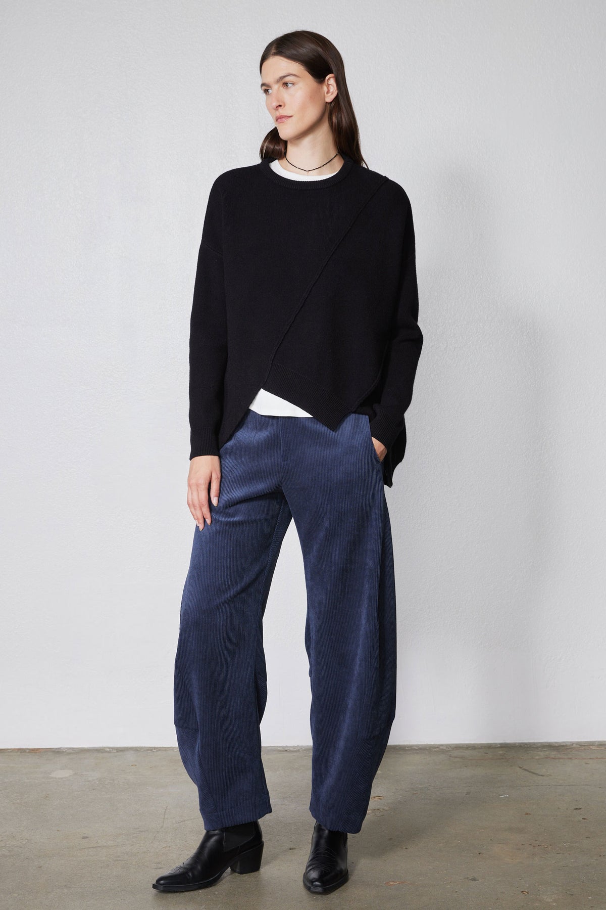 Loose barrel corduroy pants in blue, wide straight leg with relaxed fit