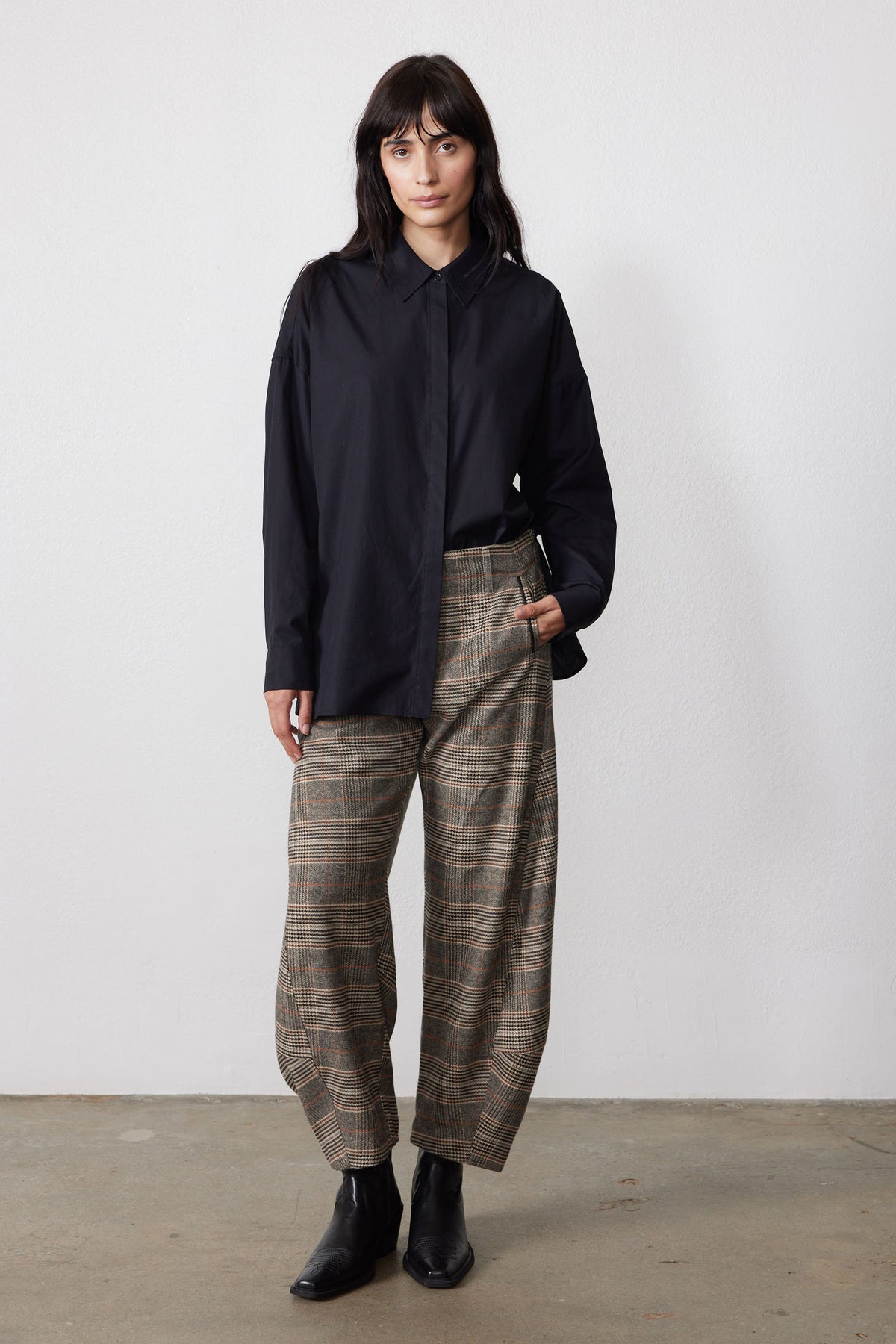 Loose barrel plaid pants in brown, wide leg, high-rise with elastic waistband and button fly