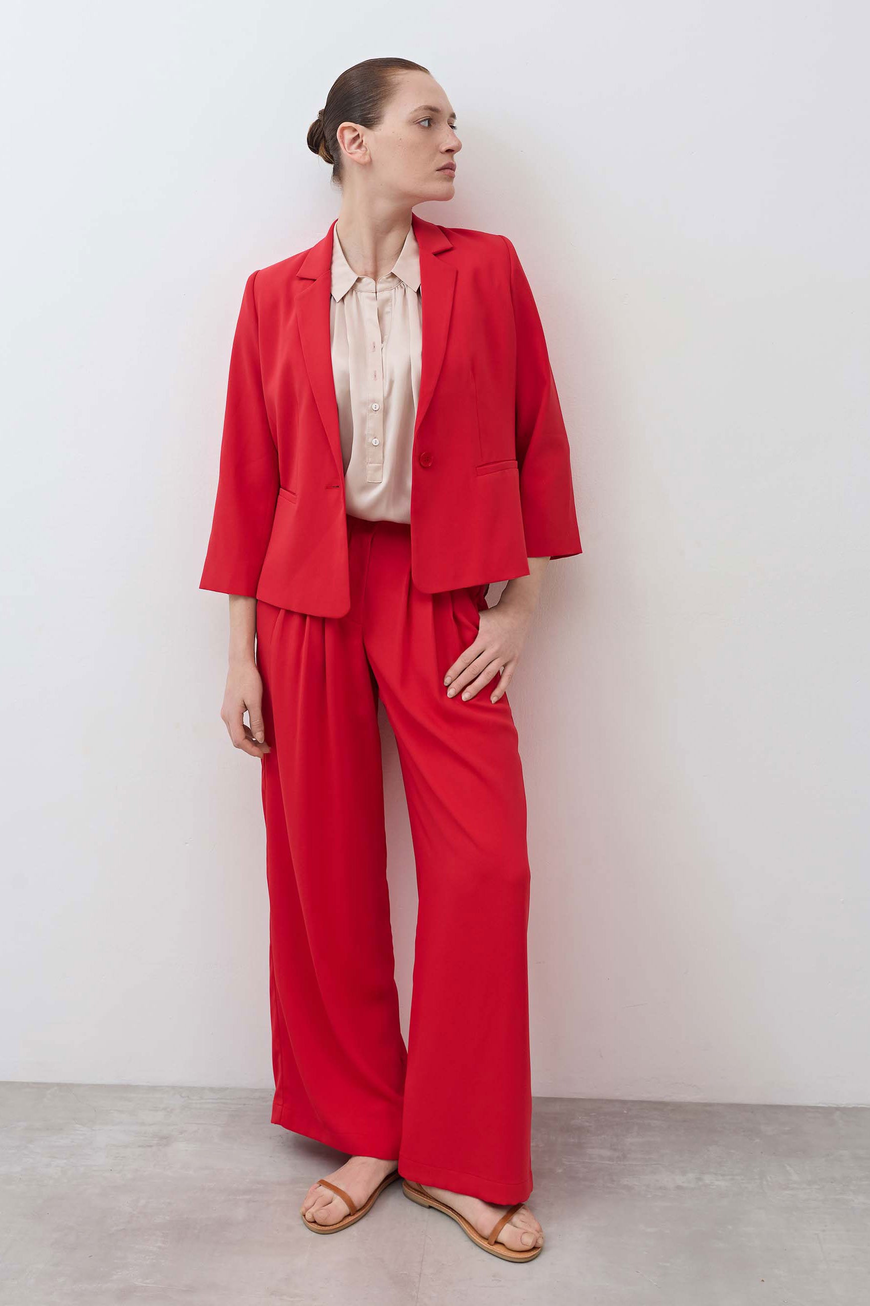 Tomato wide-leg trousers with belt loops and wide-leg silhouette