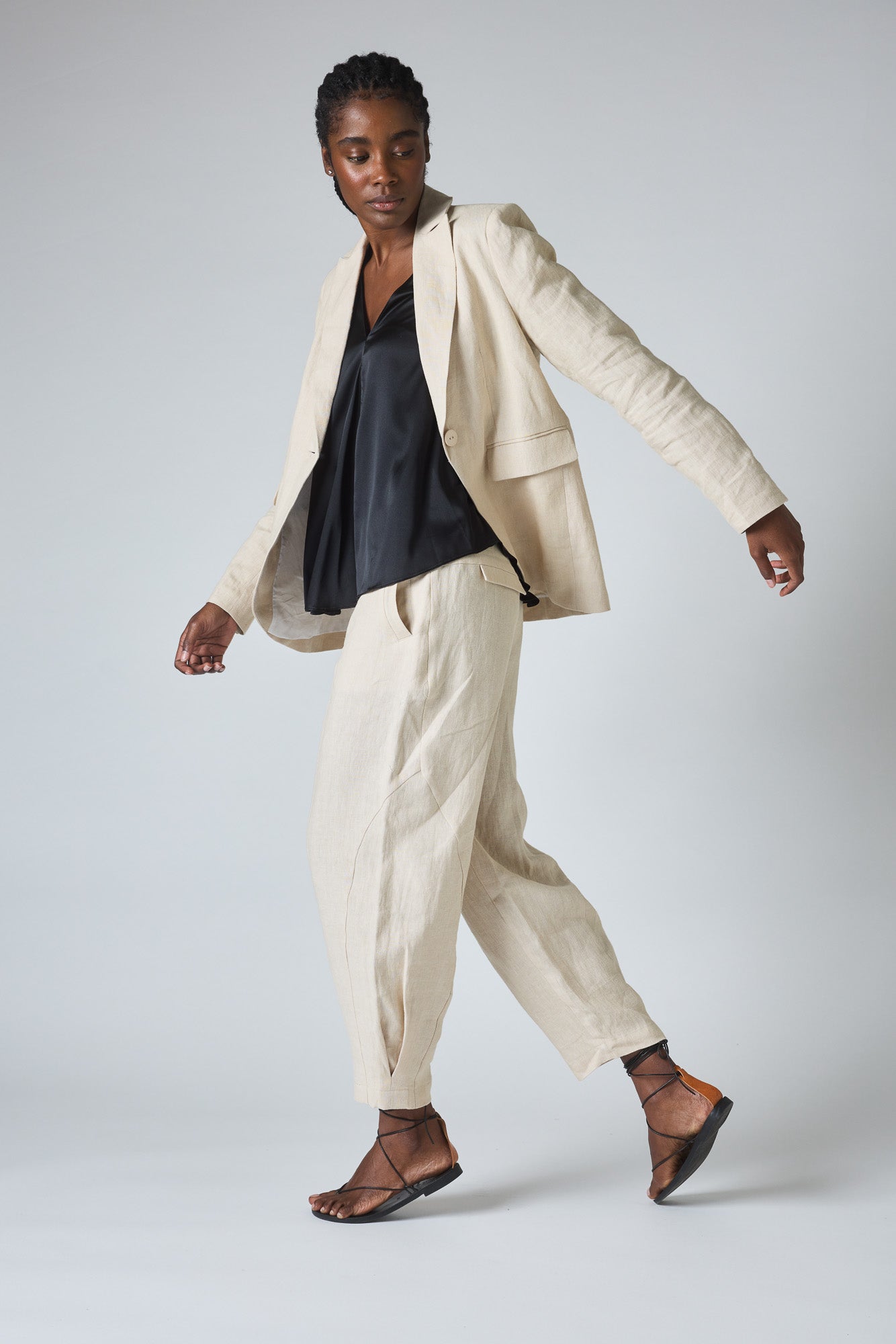 Her lip to／Linen-blend Classic Blazer | www.carmenundmelanie.at