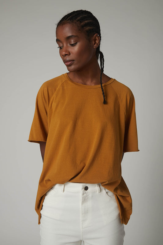 ON THE MOVE SLOUCHY TEE