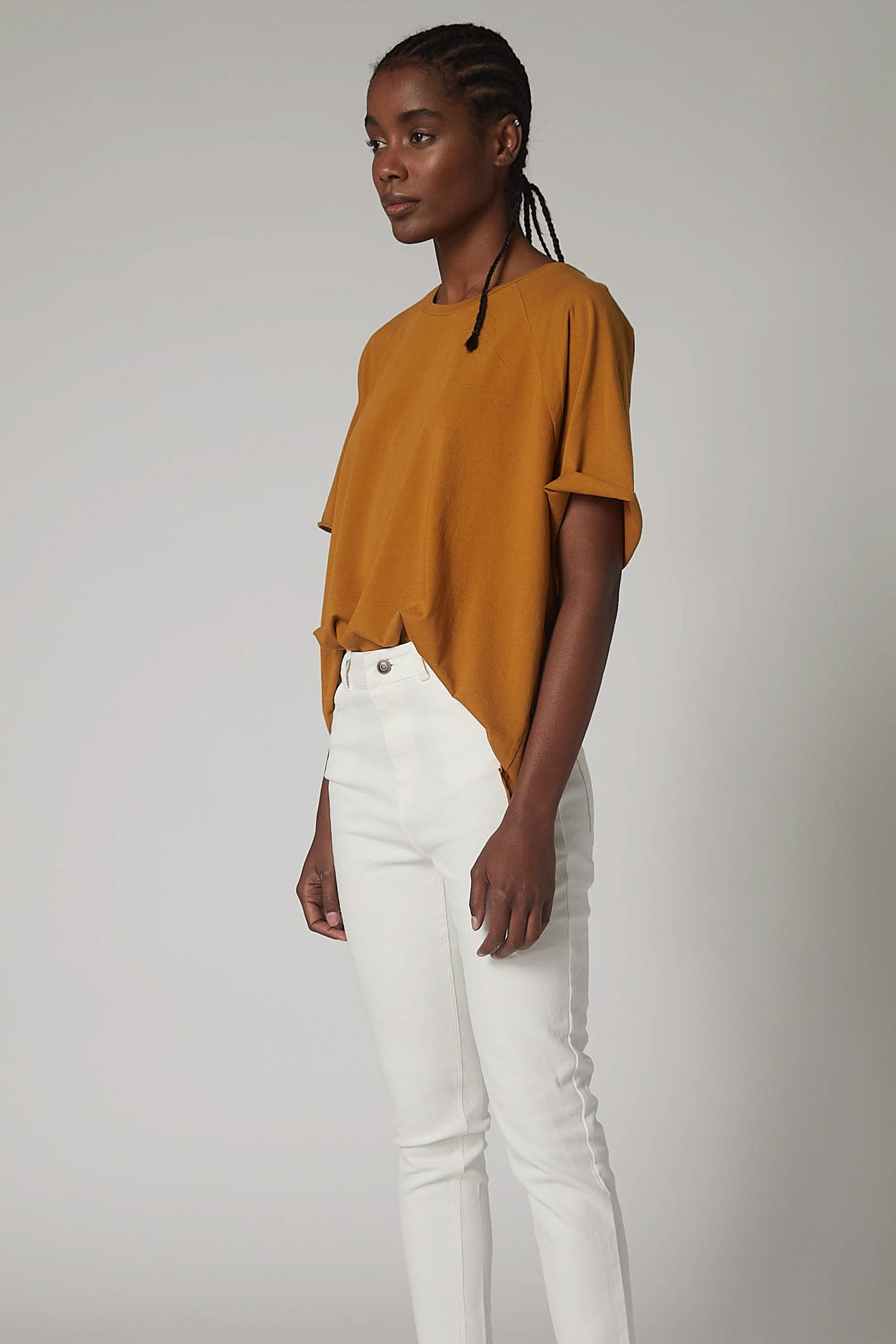 ON THE MOVE SLOUCHY TEE